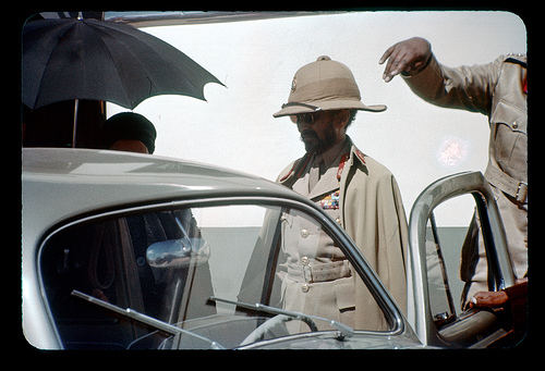 17+Haile+Selassie+inspecting+car.jpg